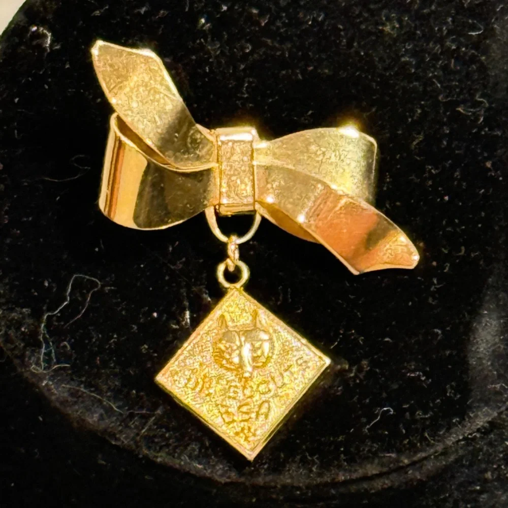Vintage BSA Cub Scouts Den Mothers‎ Gold Tone Ribbon Bow Brooch